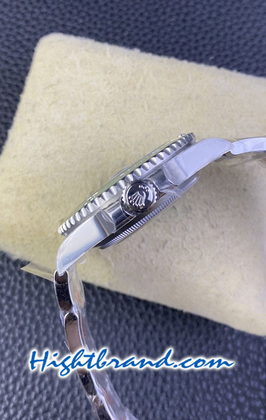 Rolex Submariner Green Dial Hulk Ceramic 40mm Swiss 3135 Clean Replica Watch 02